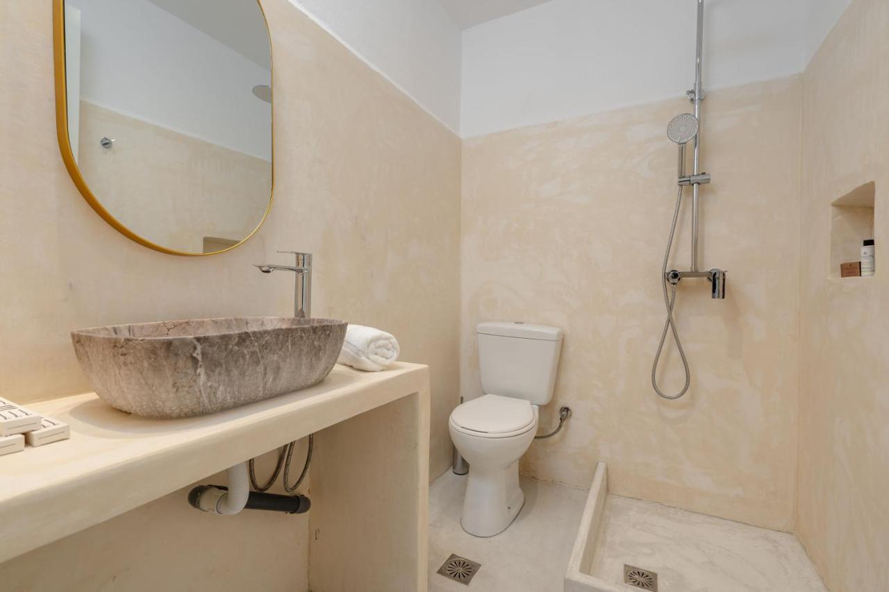 Celestial Seaview Apartments- Apollon Naxos City المظهر الخارجي الصورة