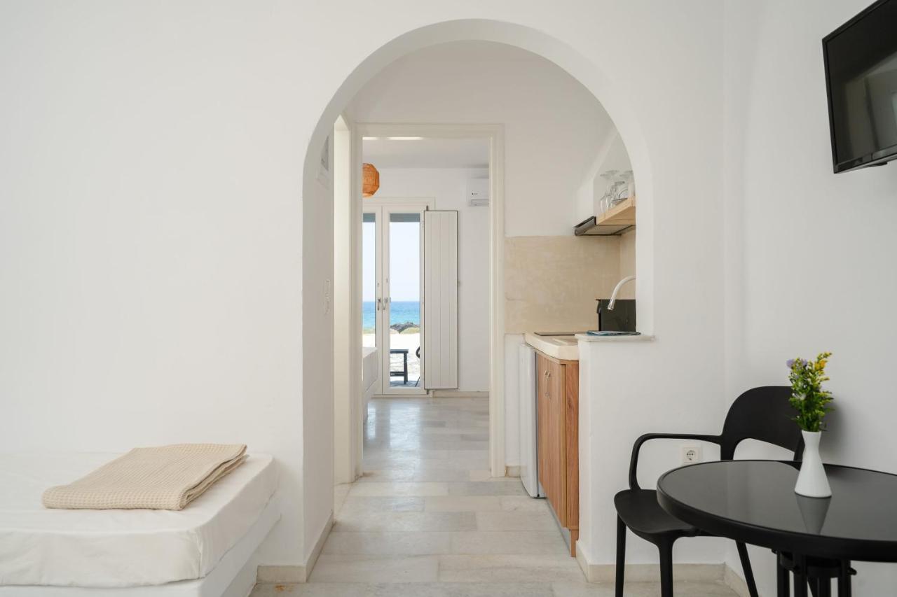 Celestial Seaview Apartments- Apollon Naxos City المظهر الخارجي الصورة