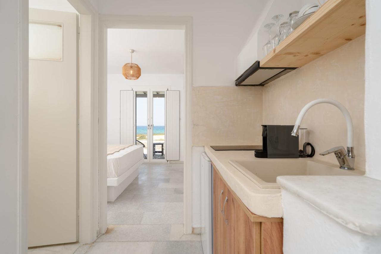 Celestial Seaview Apartments- Apollon Naxos City المظهر الخارجي الصورة