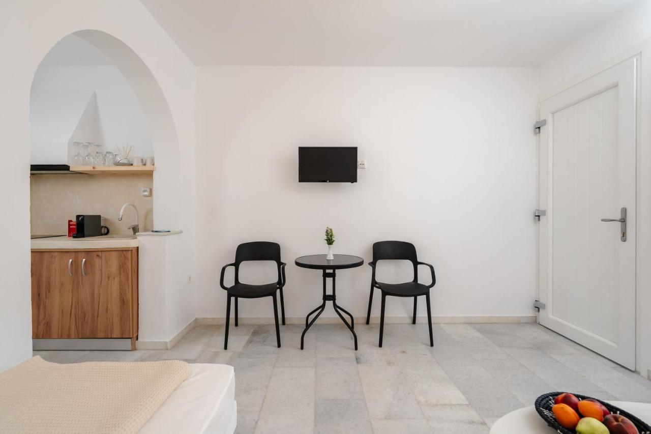 Celestial Seaview Apartments- Apollon Naxos City المظهر الخارجي الصورة